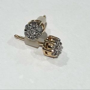 10k gold small diamond cluster stud earrings